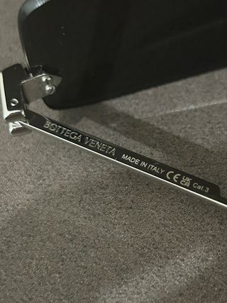 Occhiali da sole neri BOTTEGA VENETA