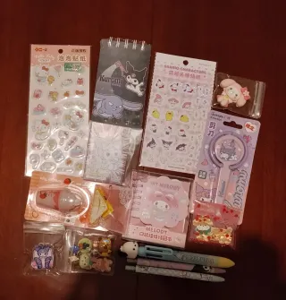 Lote Kawaii Sanrio: Hello Kitty, Kuromi, Melody