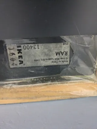 Specchio da parete IKEA RAM con cornice in legno