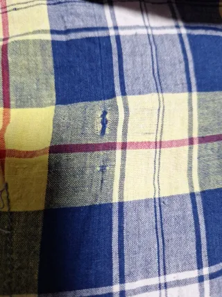Camisa de cuadros azul y amarilla