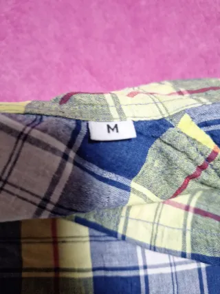 Camisa de cuadros azul y amarilla