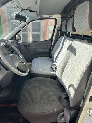Toyota Hiace 2005