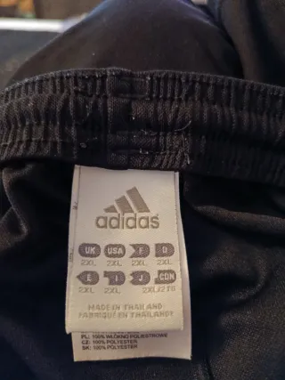 Pantalón corto deportivo Adidas hombre negro