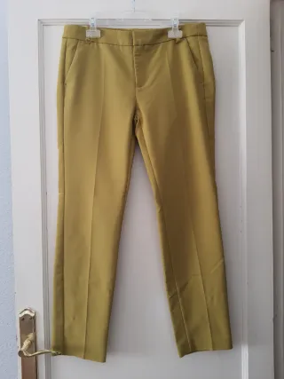 Pantalón verde Zara