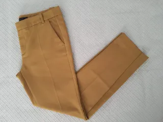 Pantalón verde Zara