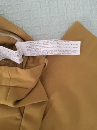 Pantalón verde Zara