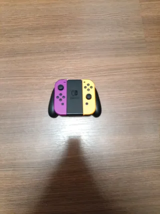 Joy-Cons Nintendo Switch Morado y Amarillo