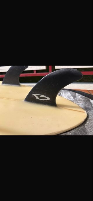 Tabla de surf BARNY con funda