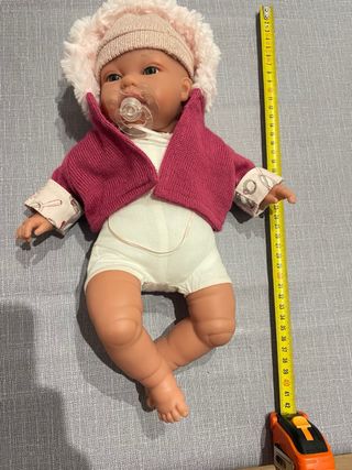 Muñeca bebé realista con accesorios y sonido