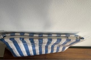 Conjunto IVB: Bolso Playa y Neceser Rayas