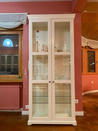 Vitrina LIATORP Blanca