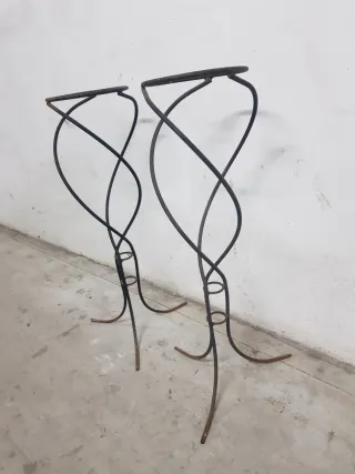 2 Supporti per Vasi a Spirale in Metallo Nero
