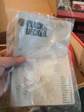 Caladora herramienta Black & Decker madera sierra