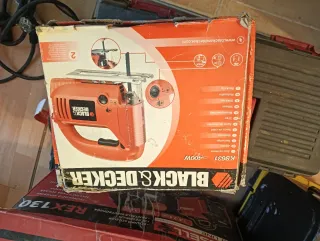 Caladora herramienta Black & Decker madera sierra