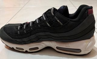 Scarpe Nike Air Max 95 nere e rosse