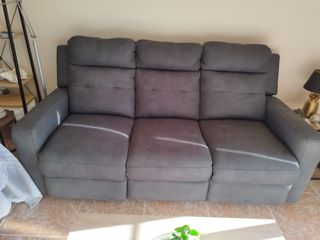 Sofá 3 plazas y butaca tela gris Costó 1000€