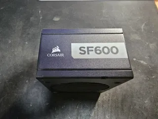 Corsair SF600 600W Gold SFX Fuente de Alimentación