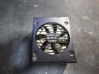 Corsair SF600 600W Gold SFX Fuente de Alimentación