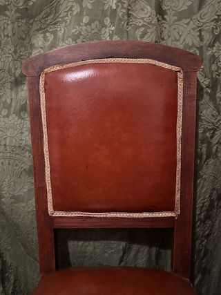 6 Sillas y 2 Sillones Antiguos