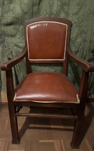 6 Sillas y 2 Sillones Antiguos