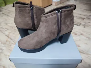 Botines Meghan Soft Marrones Tacon