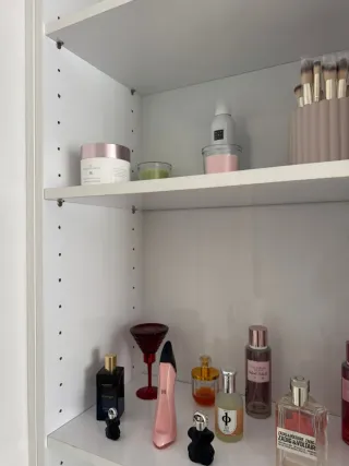 Columna Estanterías Blanca, Hecho por carpintero