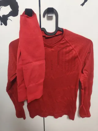 Camiseta térmica Kipsta y calzas fútbol 8-9 años