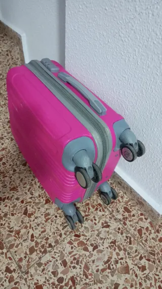 Maleta de viaje rosa pequeña