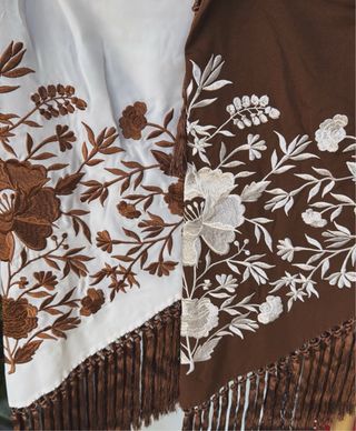 Mantoncillo Flamenco Bordado Flores