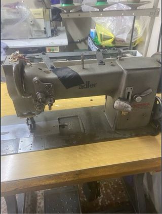 Máquina de coser industrial Adler