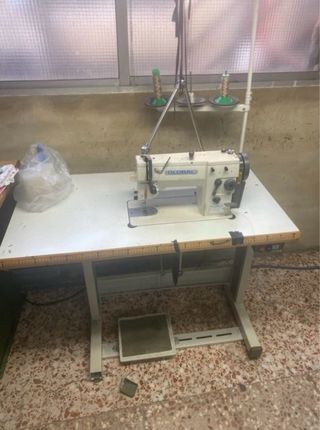 Máquina de coser industrial Adler