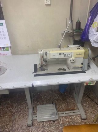 Máquina de coser industrial Adler