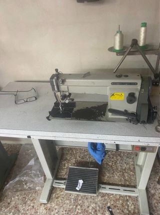 Máquina de coser industrial Adler