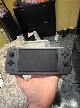 Nintendo Switch Lite Grigio versione Pokémon +2 giochi