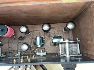 RADIO DE VALVULAS COFRE AÑOS 20