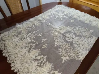 Manteleta y delantar cielo cristal Ivone-oro