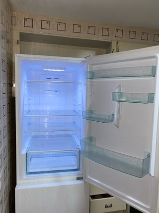 Frigorífico Candy Blanco No se hace Envios