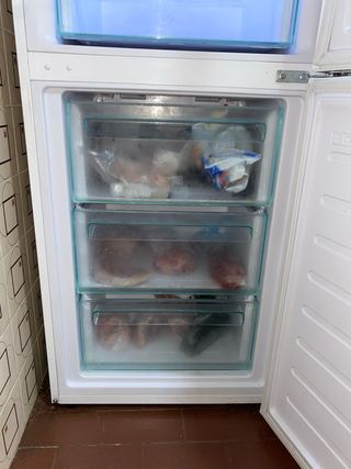 Frigorífico Candy Blanco No se hace Envios