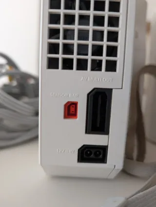 Nintendo Wii + 2 mandos + 2 Nunchuk + volante