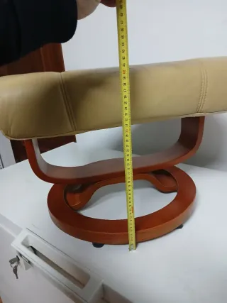 Taburete reposapiés piel y madera