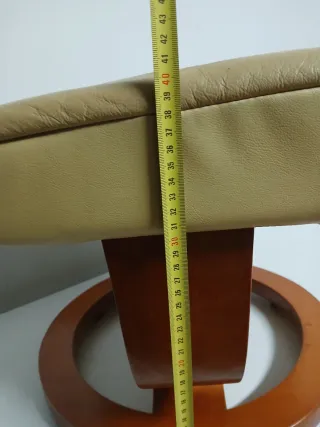 Taburete reposapiés piel y madera