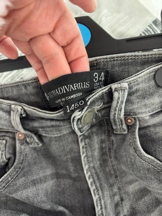 Pantalón vaquero mujer Stradivarius gris