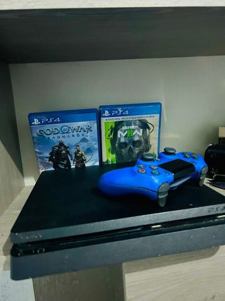PS4 con Mando Azul y 3 Juegos