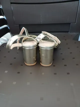 Sandalias doradas talla 39