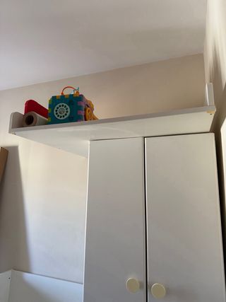 Cambiador de bebé blanco