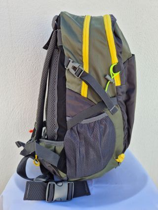 Mochila de Senderismo - Verde Militar