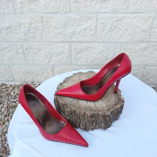 Zapatos de tacón rojos marca Blanco talla 39