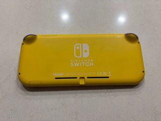 Nintendo Switch Lite Amarilla