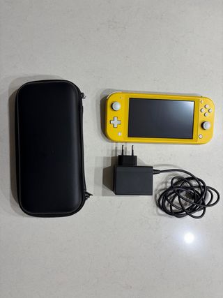 Nintendo Switch Lite Amarilla