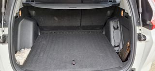 Se vende Honda CR-V 1.5 VTEC Turbo.